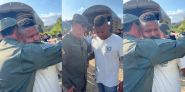 Patrullero desconsolado al descubrir a su esposa entre las víctimas de la tragedia en Chocó