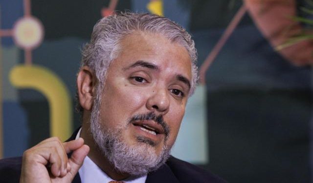 “Agredir a familiares es de la peor ralea”: Iván Duque en respuesta al trino de Petro