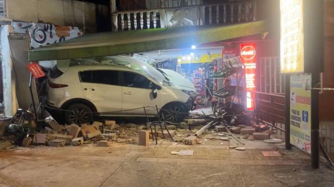 Grave accidente conrta panadería en Villavicencio dejó dos personas muertas