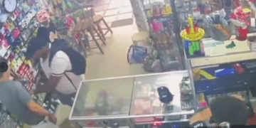 Cámaras grabaron asesinato de un hombre en local comercial de La Concepción, en Santa Marta