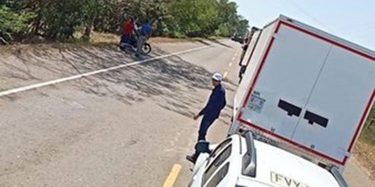 Protesta ciudadana bloquea el Sur del Atlántico: demandas por agua potable y tarifas excesivas en peajes
