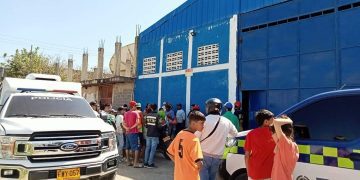 Muere hombre electrocutado en el techo de una bodega en Malambo
