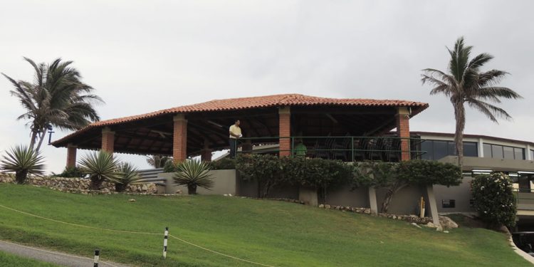 Country Club investiga “conductas inapropiadas” de varios socios en baños de Sabanilla
