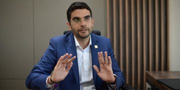 “Siendo Petro alcalde, junto a  Aldo Cadena y Guillermo Alfonso Jaramillo, dejaron la salud de Bogotá en ruina”: Hernán Cadavid