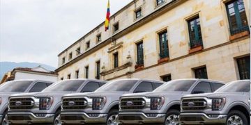 Cancillería compró flota de camionetas Ford híbridas 4×4 por más de $6.200 millones