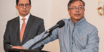 Gustavo Petro acusa al Fiscal Barbosa de encubrimiento y sedición: “Intentará coger presos a ministros”.