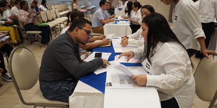 Con la bienvenida a 7.200 docentes, Barranquilla se alista para el regreso a clases