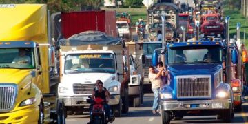 Transportadores denuncian que grupos armados realizan peajes ilegales