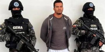 Capturado en Ecuador alias ‘El Gringo’, líder del frente ‘Oliver Sinisterra’ de las disidencias de las FARC
