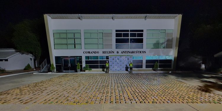 Incautan 2,6 toneladas de coca camuflada en cargas de plátano en Santa Marta