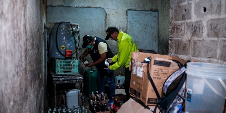 Gran decomiso de licor adulterado y de contrabando en Barranquilla y Baranoa