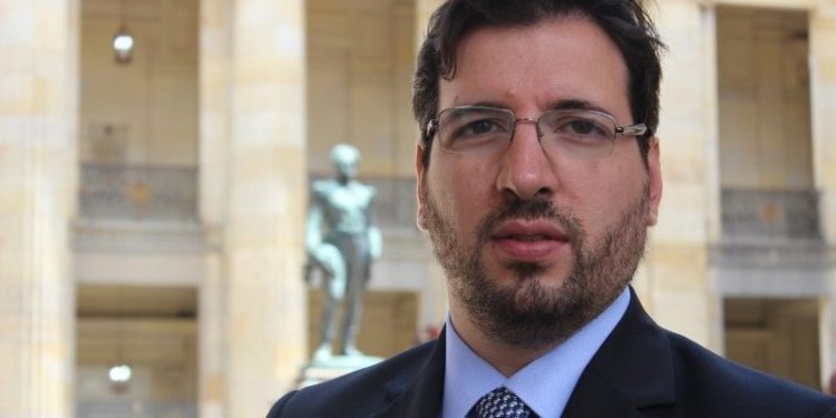 Pierre García, exdirector del DPS, se convierte en prófugo de la Justicia: Se informa que se encuentra en París, Francia
