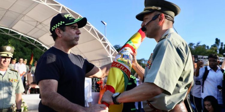 Char agradeció apoyo clave de la Policía Nacional para combatir la extorsión en Barranquilla