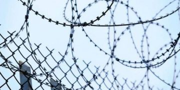 Supremo de Estado Unidos avala retirar el alambre de púas que Texas colocó en la frontera con México
