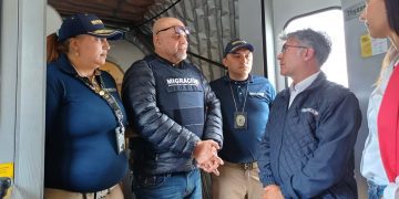 Exjefe paramilitar Salvatore Mancuso arribó a Bogotá tras cumplir pena en EE.UU.