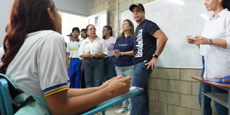 3.300 estudiantes y docentes de Barranquilla serán becados para fortalecer el idioma inglés