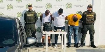 Caen tres presuntos ‘fleteros’ tras hurtar $70 millones dentro de un banco