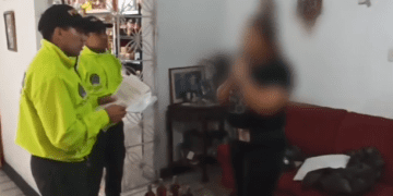 Lo sorprenden con más de 300 botellas de licor adulterado que iba a comercializar en Carnaval 