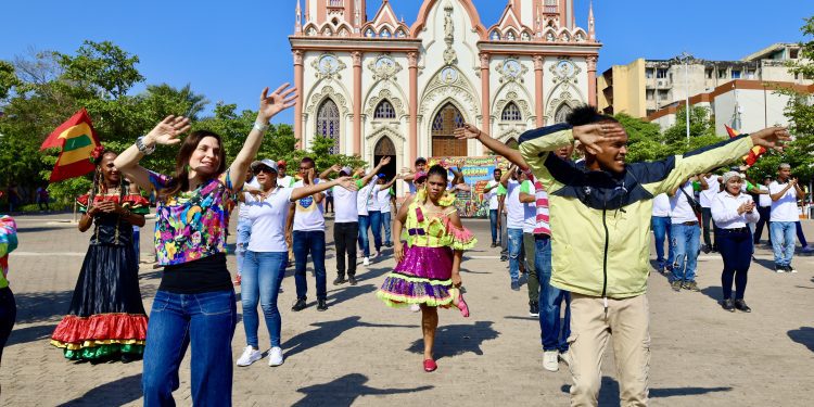 ‘Salón Burrero pa’ la Calle’ pondrá a bailar a los carnavaleros en la noche de Guacherna