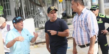 Alcalde de Barranquilla supervisa obras de la “Operación Tapahuecos” en varias localidades