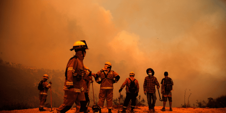 Festival de Viña del Mar suspendió gala inaugural por incendios forestales en Chile