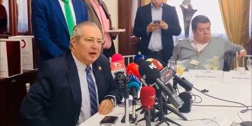 Presidente del Senado critica políticas del Gobierno y pide corrección de errores presupuestales