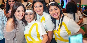 ‘De la mano con la primera’: formación ya llega a 300 mujeres