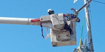 Por millonaria deuda, suspenden servicio de energía al barrio San Nicolas del Sur en Suan