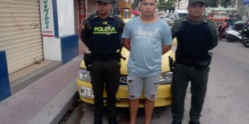 Atracaron a una persona, Policía los persigue y los captura a bordo de un taxi en Las Palmas 