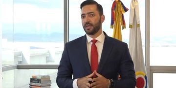 Posibles irregularidades en compra de medicamentos de Sanidad Policial suman más de $68 mil millones