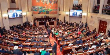 Congresistas respaldan proyecto de ley sobre transfuguismo liderado por el representante David Racero