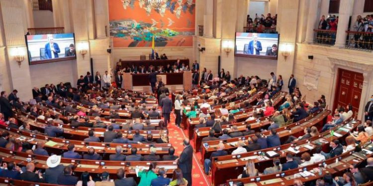 Congresistas respaldan proyecto de ley sobre transfuguismo liderado por el representante David Racero