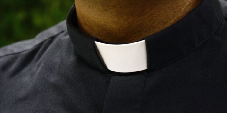 Sacerdote fue capturado por tráfico de viagra y afrodisíaco