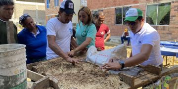 Aliados internacionales evidencian impacto positivo de huertas comunitarias en sectores vulnerables de Barranquilla