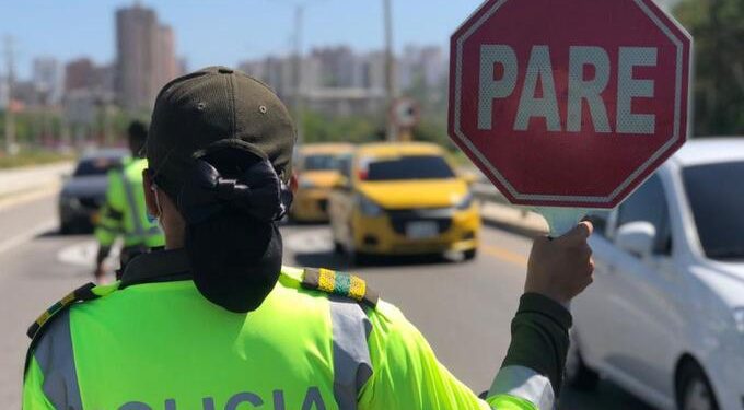 “Operativos por vidrios polarizados no han comenzado por falta de equipos”, dice Policía de Tránsito