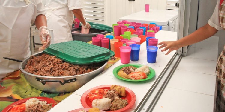 Investigación a exsecretario de Educación de Sucre por presuntas irregularidades en funcionamiento del PAE