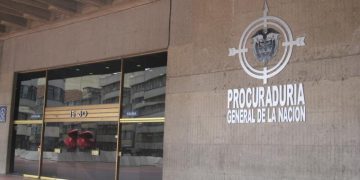 Cargos a exdirectivos del Ministerio de Educación por posibles irregularidades en adjudicación de servicios tecnológicos por más de $3.400 millones