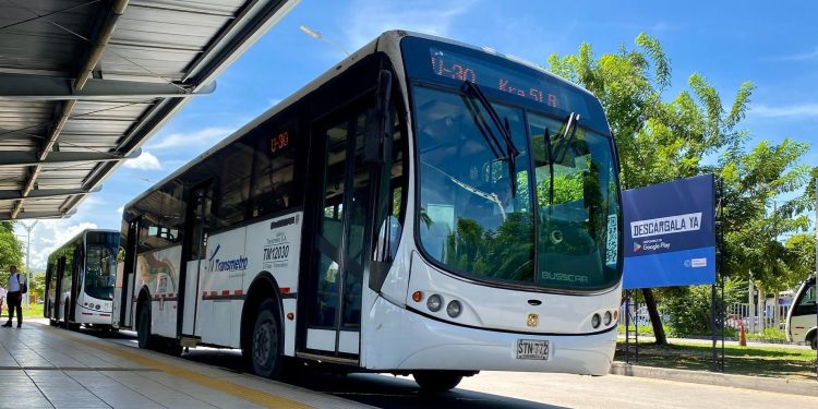 Este viernes Transmetro operará hasta 8:30 p.m. por desfile de La Guacherna