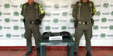 Policía de carreteras halla marihuana prensada transportada en un camión de envío