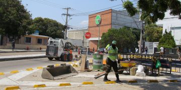 Distrito sigue adelante con la operación ‘Tapahuecos’, llegado a puntos referentes en Barranquilla