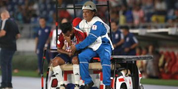 Se confirma otra baja en Junior: Cariaco González sufrió una fractura conminuta en la clavícula.