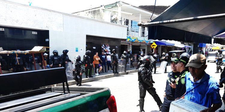 Air-e rechaza asonada contra oficina en Soledad que puso en riesgo la vida de funcionarios y clientes