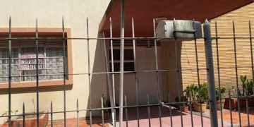 En abandono está la casa donde se ubica empresa que vendió carrotanques para La Guajira