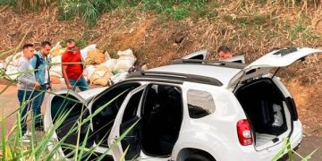Macabro hallazgo de cadáver envuelto en sábanas en camioneta en la vía Medellín – Bogotá