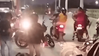 Motociclista resultó herido en accidente en el puente de Siete de Abril