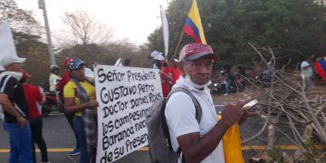 Campesinos bloquean varias vías del Atlántico: reclaman que fueron excluídos del Plan de Desarrollo