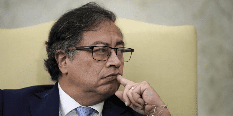 Reforma a la salud: Petro canceló desayuno con senadores de Comisión Séptima