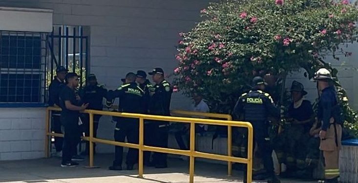 Restringen el acceso al Cuerpo de Bomberos para poder atender explosión en bodegas de Cannon: dos heridos