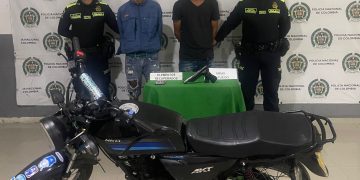 Atracan a una persona, Policía los persigue y luego los captura en La Victoria