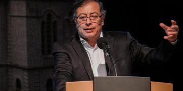 Petro arremente contra presidente del Senado y dice que “se jacta de no aprobar la reforma pensional”